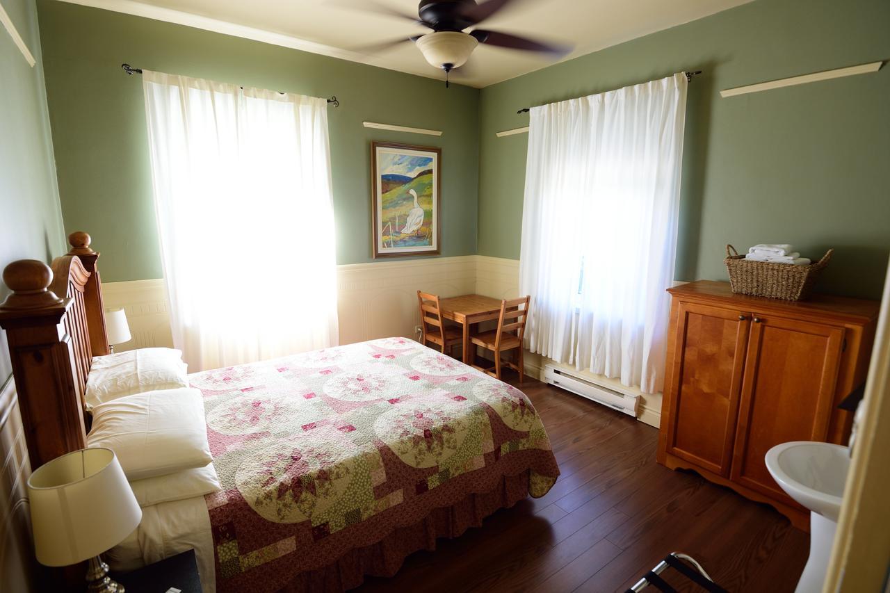 Auberge Le St-Georges Chicoutimi 外观 照片