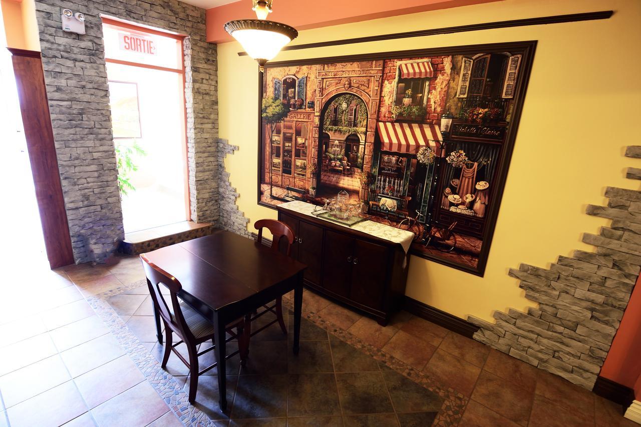 Auberge Le St-Georges Chicoutimi 外观 照片