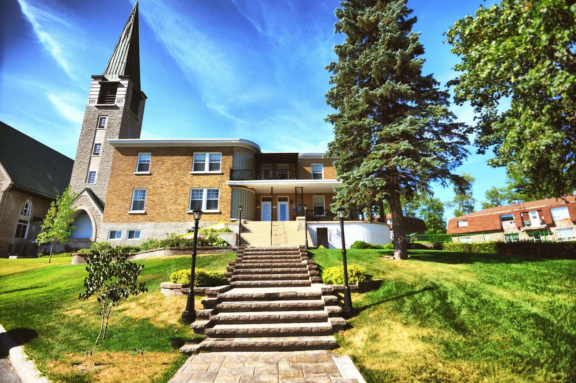 Auberge Le St-Georges Chicoutimi 外观 照片