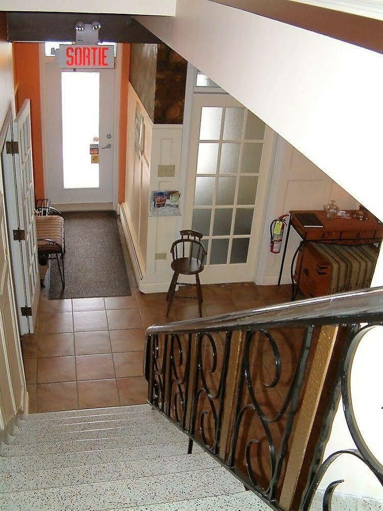 Auberge Le St-Georges Chicoutimi 外观 照片