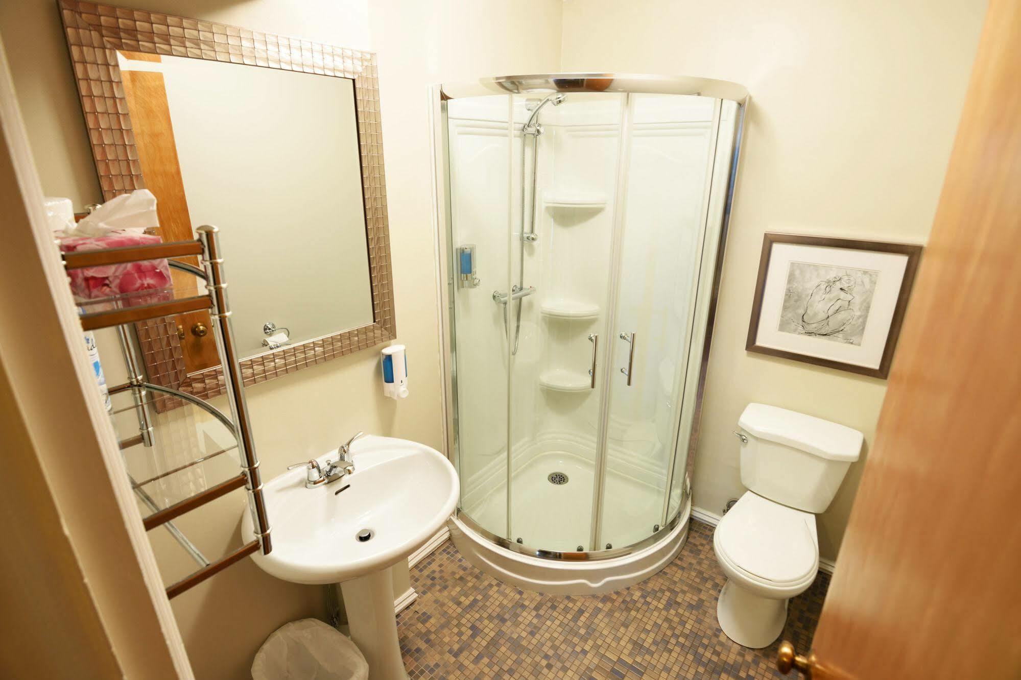 Auberge Le St-Georges Chicoutimi 外观 照片