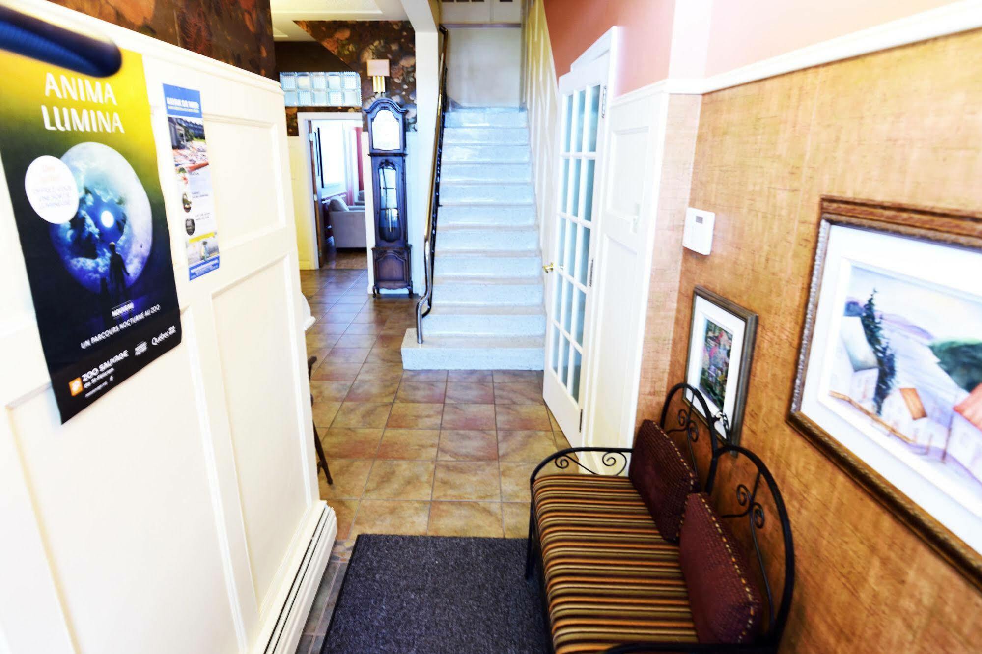 Auberge Le St-Georges Chicoutimi 外观 照片