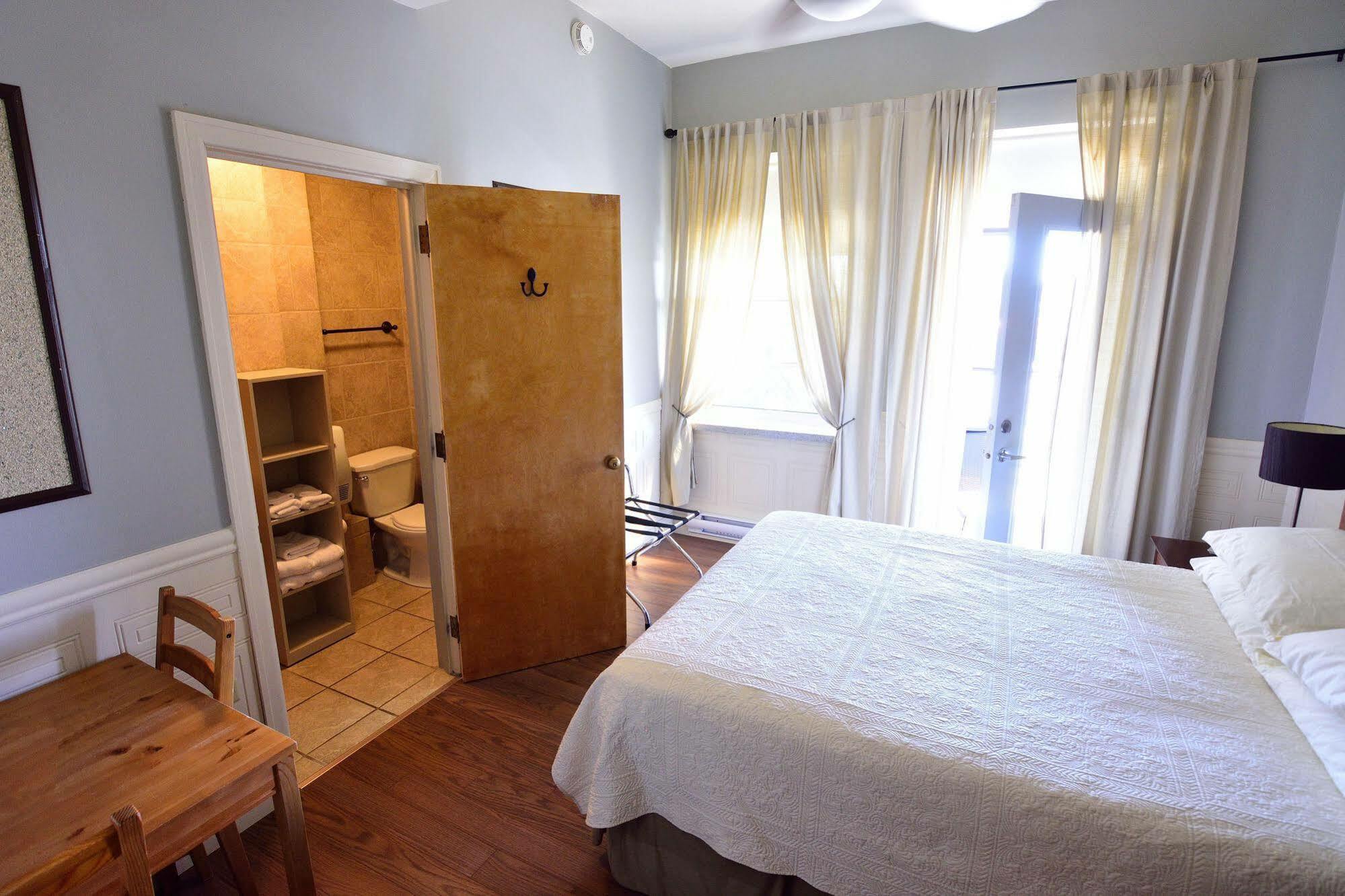 Auberge Le St-Georges Chicoutimi 外观 照片